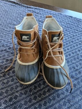 Sorel Women's Out And About IIi Brown & Black Waterproof Boots Sz 8.5